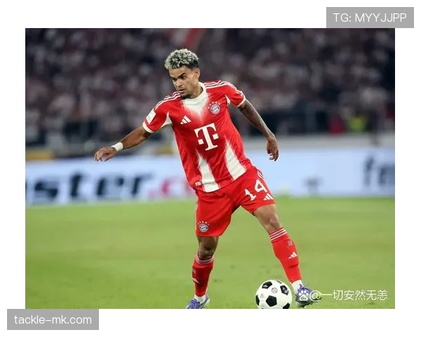 德甲转会重磅！中场新星加盟拜仁，中场竞争白热化