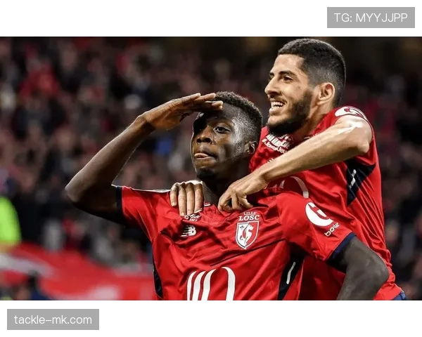 布雷斯特防线战术革新：成功应对现代足球进攻新挑战