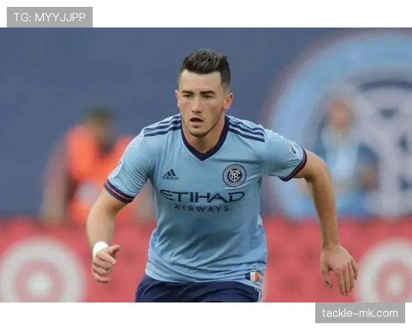 杰克·奥康奈尔在英超赛场的表现稳健，助力球队迎来逆袭的胜利之路