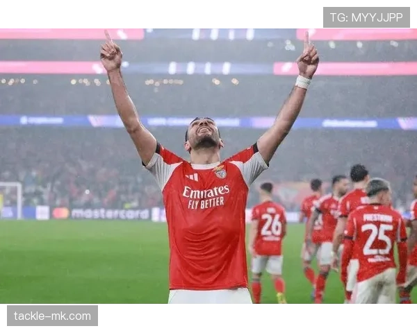 本菲卡表现稳健，关键进球助力球队在赛场上取得胜利